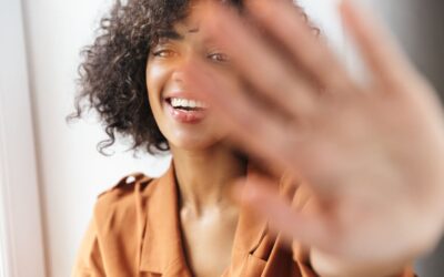 Die Sprache der Berührungen: Signale von Frauen verstehen